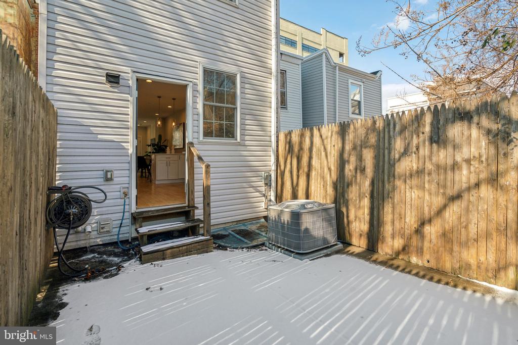 1335 N 30TH STREET