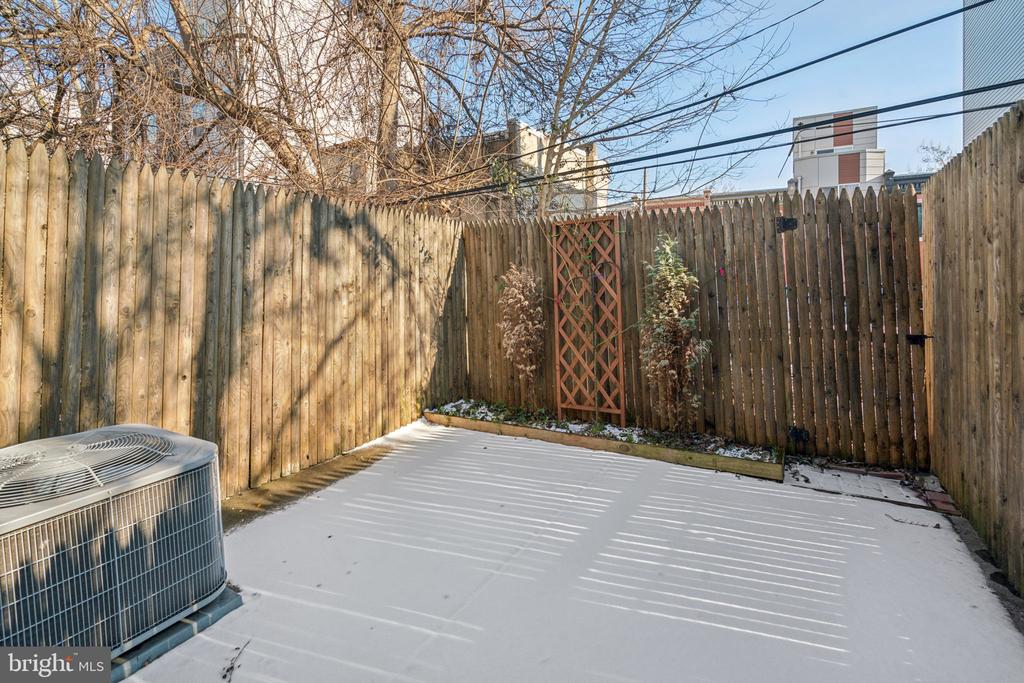 1335 N 30TH STREET