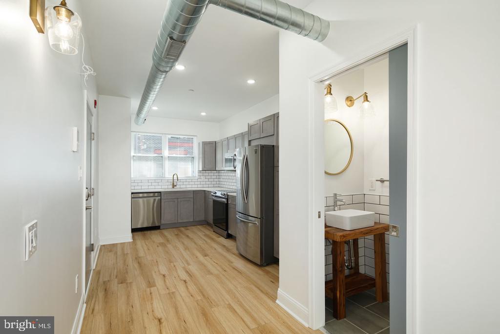 1633 SWAIN STREET 1