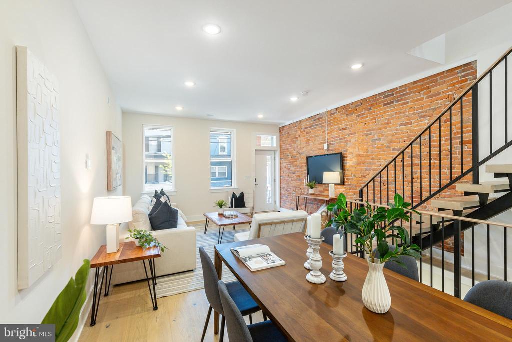 2131 WHARTON STREET