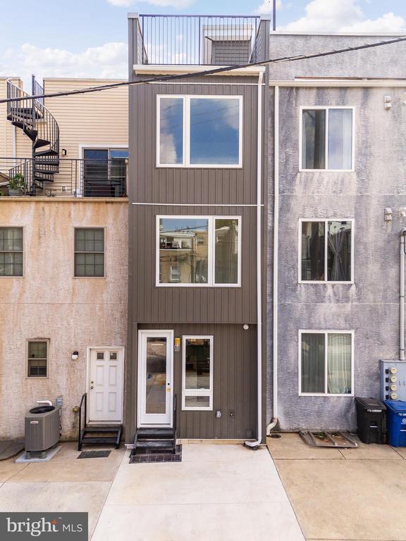 1729 CAMBRIDGE STREET