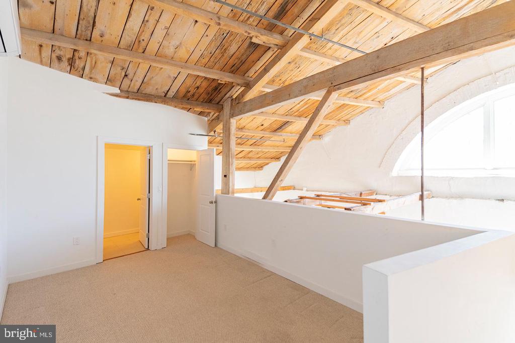 4 LEVERINGTON AVENUE UNIT 309