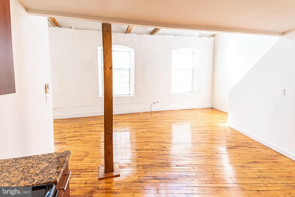 4 LEVERINGTON AVENUE UNIT 309