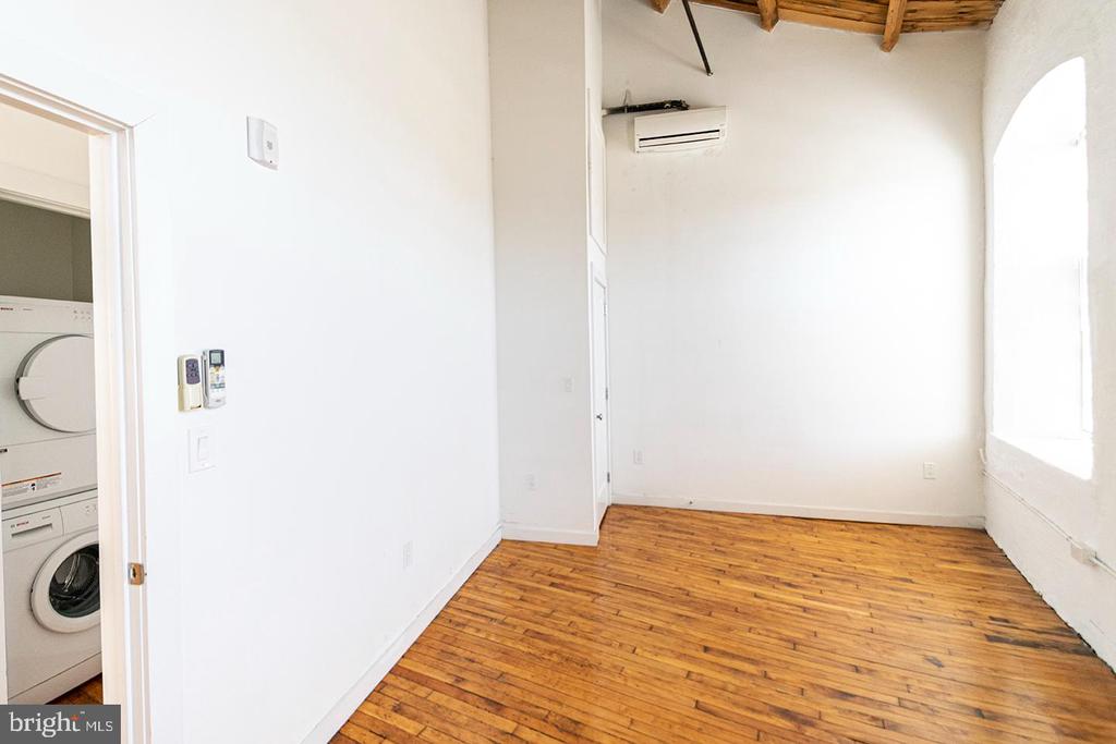 4 LEVERINGTON AVENUE UNIT 309