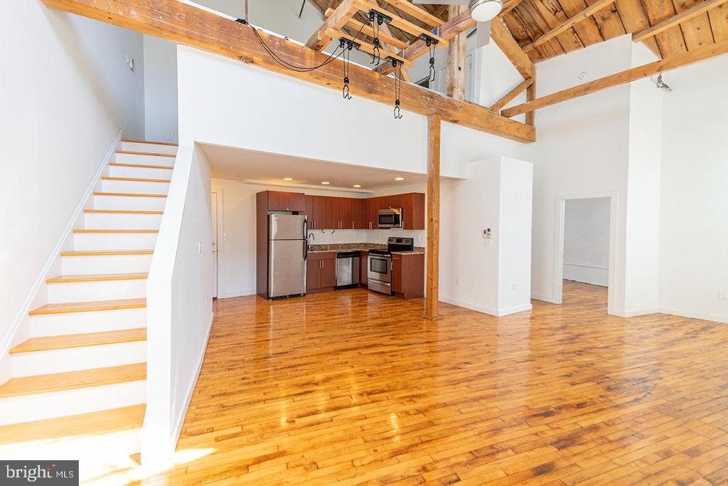 4 LEVERINGTON AVENUE UNIT 309