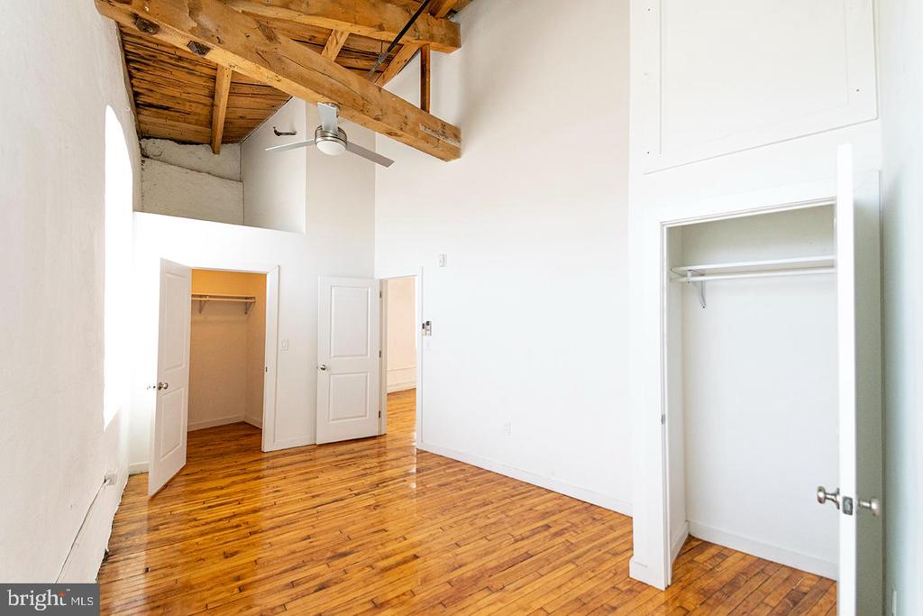 4 LEVERINGTON AVENUE UNIT 309