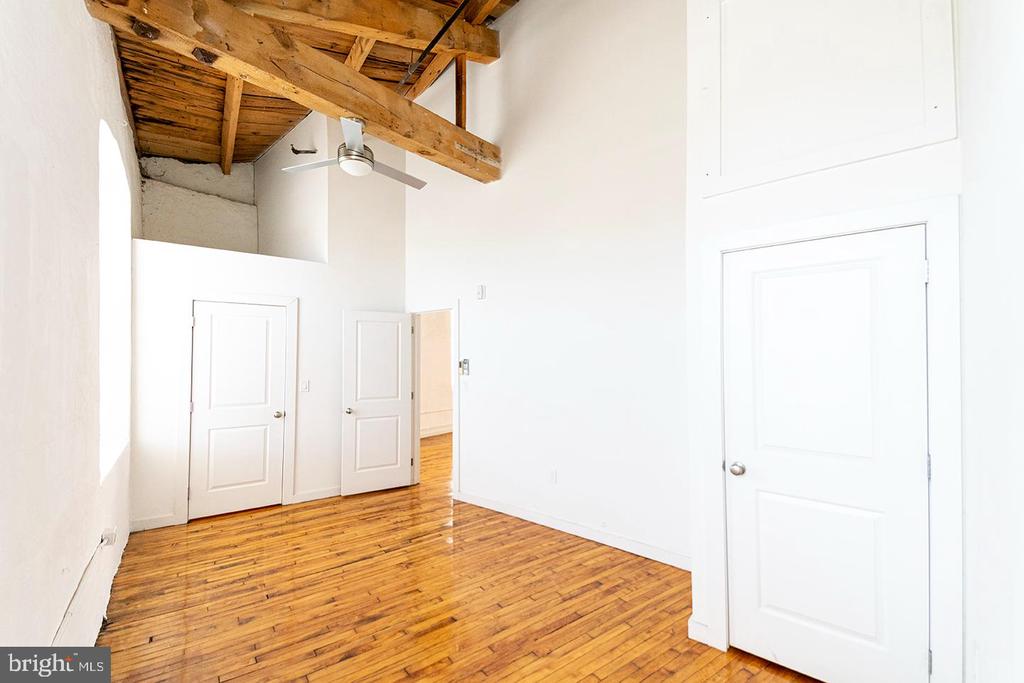 4 LEVERINGTON AVENUE UNIT 309
