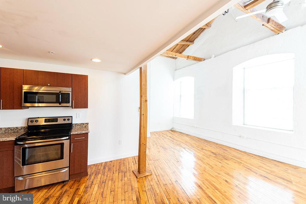 4 LEVERINGTON AVENUE UNIT 309