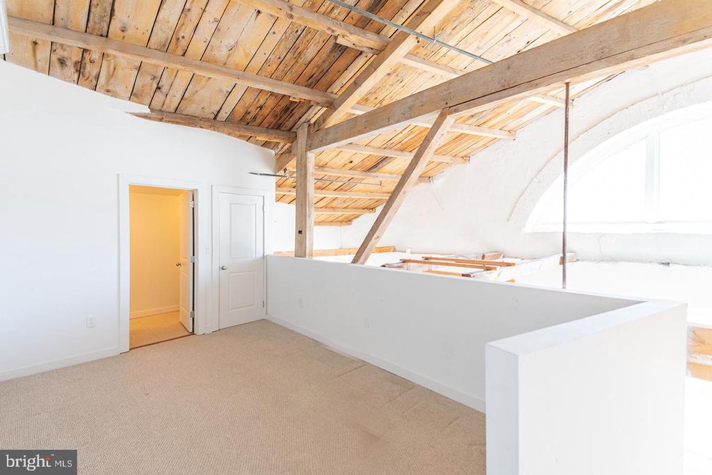 4 LEVERINGTON AVENUE UNIT 309