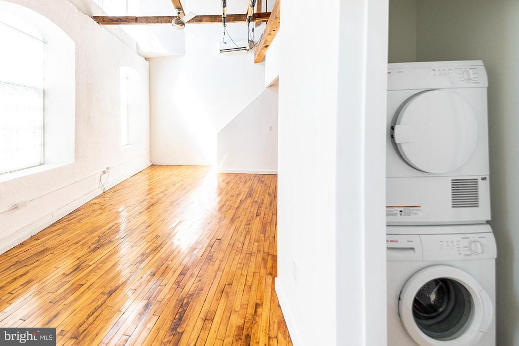 4 LEVERINGTON AVENUE UNIT 309