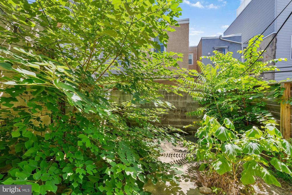 1930 GERRITT STREET