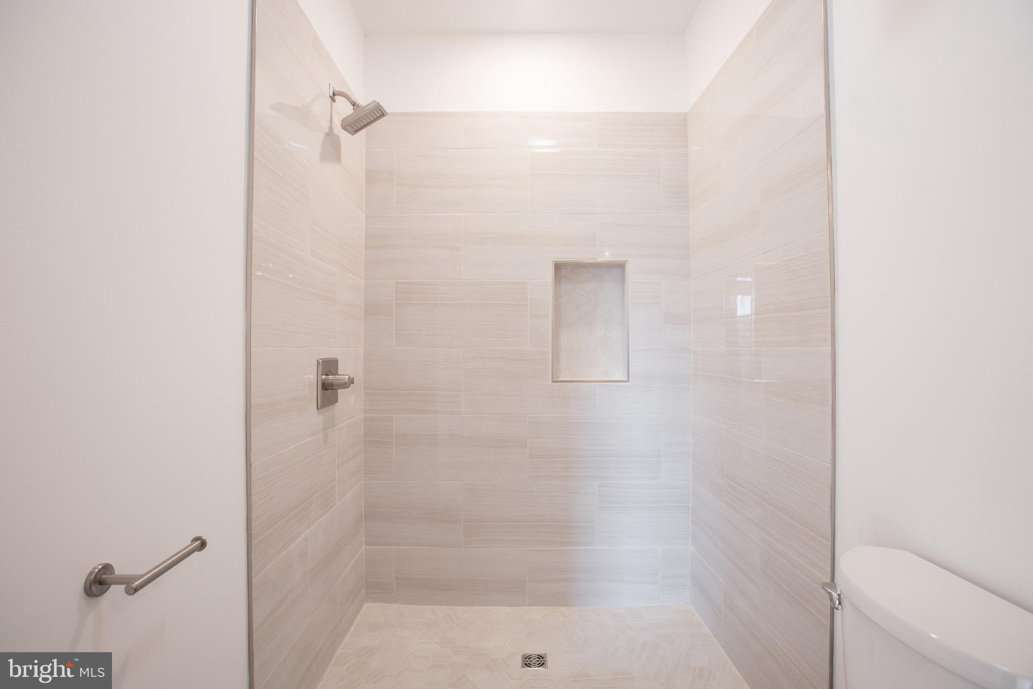 1611 SWAIN STREET 3