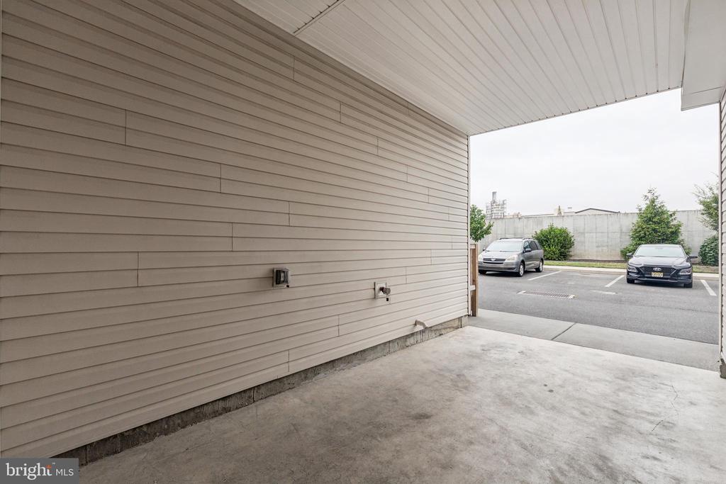 2113 KENSINGTON WALK
