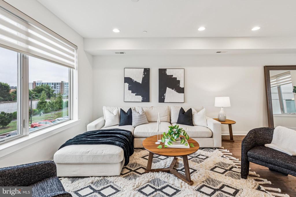2113 KENSINGTON WALK