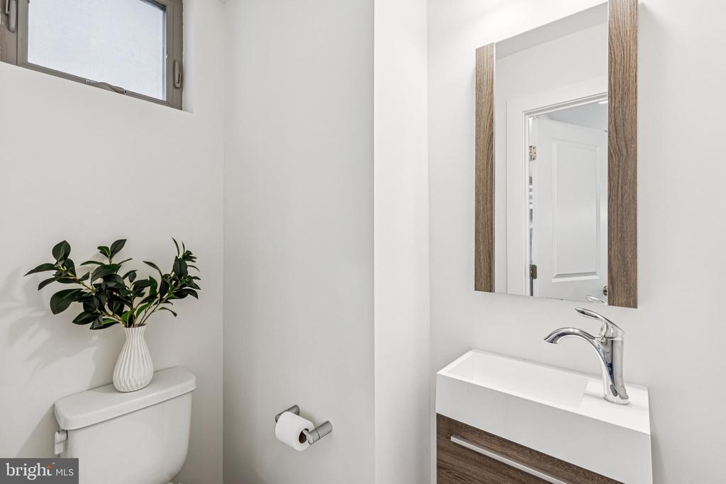 2113 KENSINGTON WALK