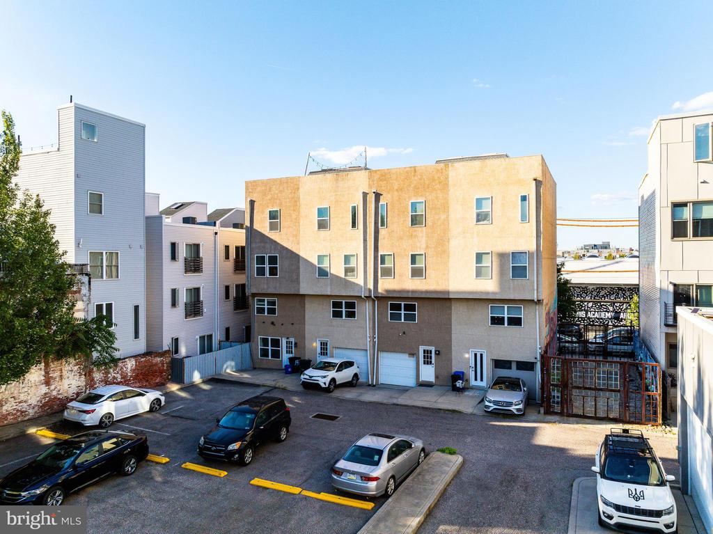142 W MASTER STREET