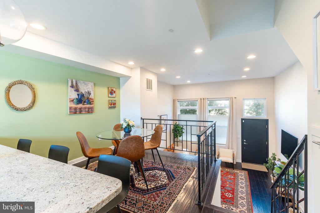 142 W MASTER STREET