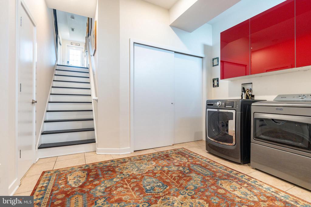 142 W MASTER STREET