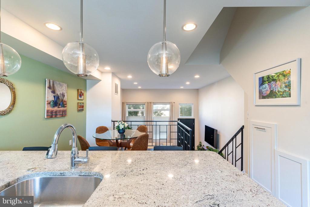 142 W MASTER STREET
