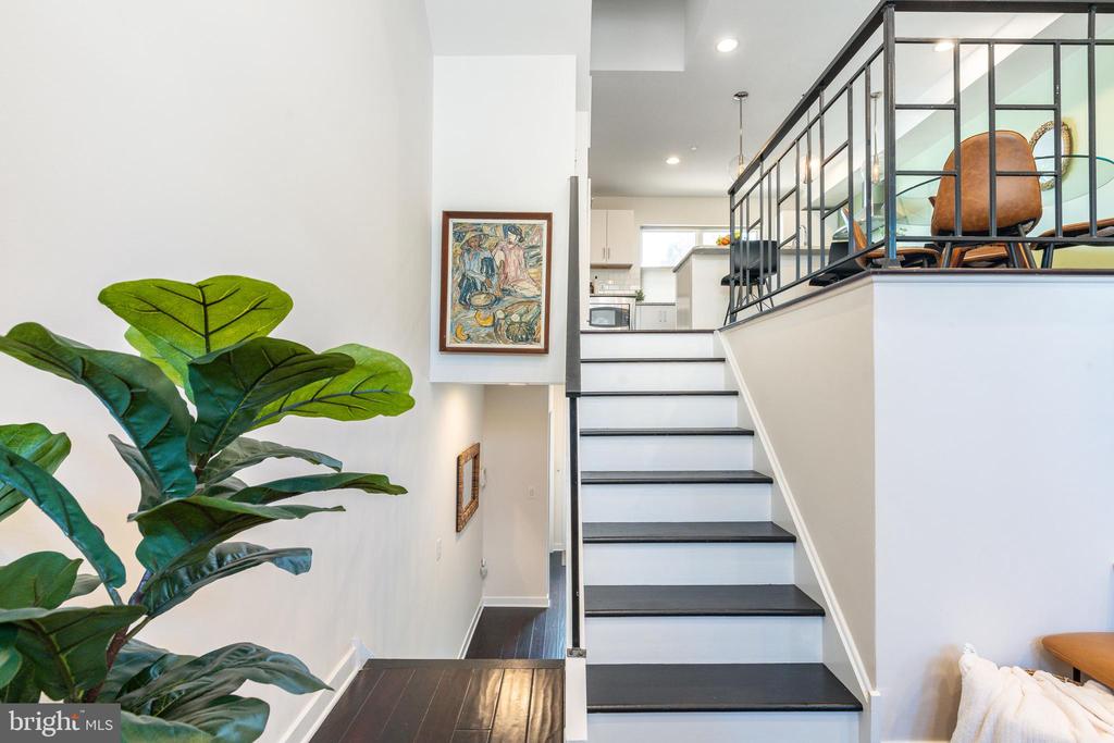 142 W MASTER STREET