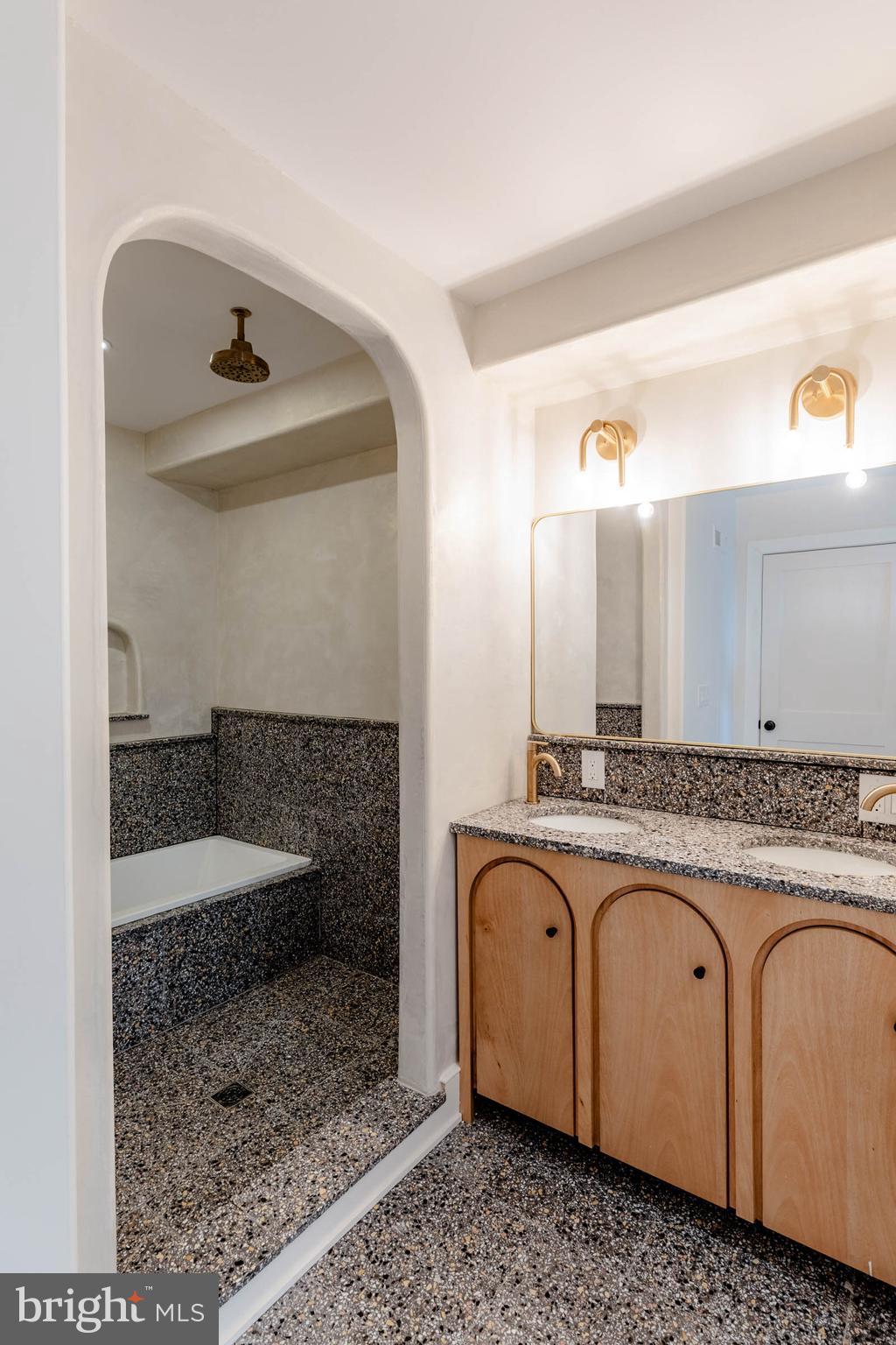 1714 MONTROSE STREET 4