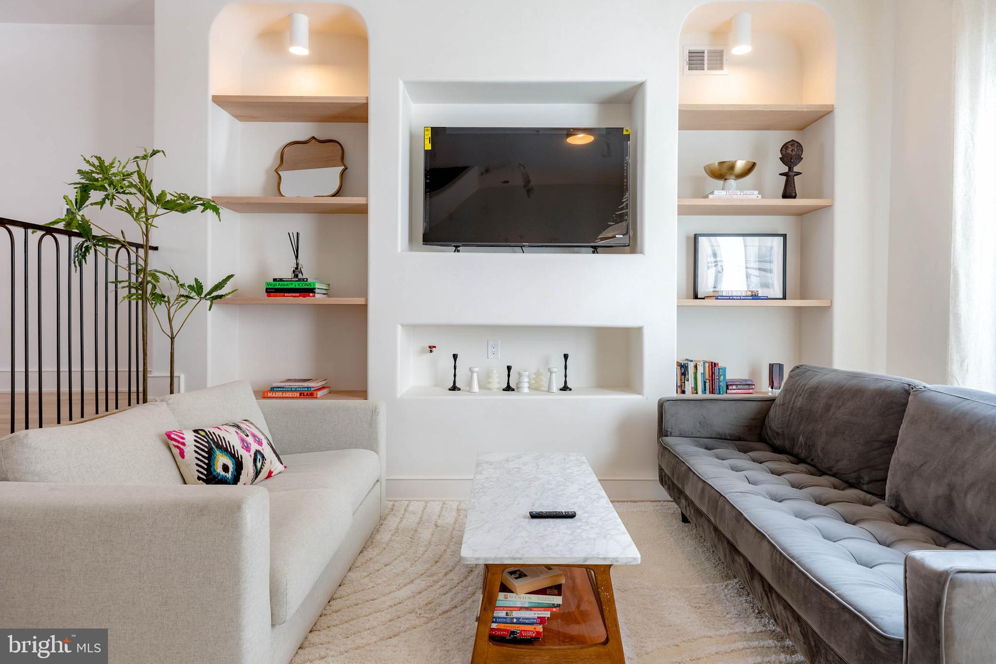 1714 MONTROSE STREET 4