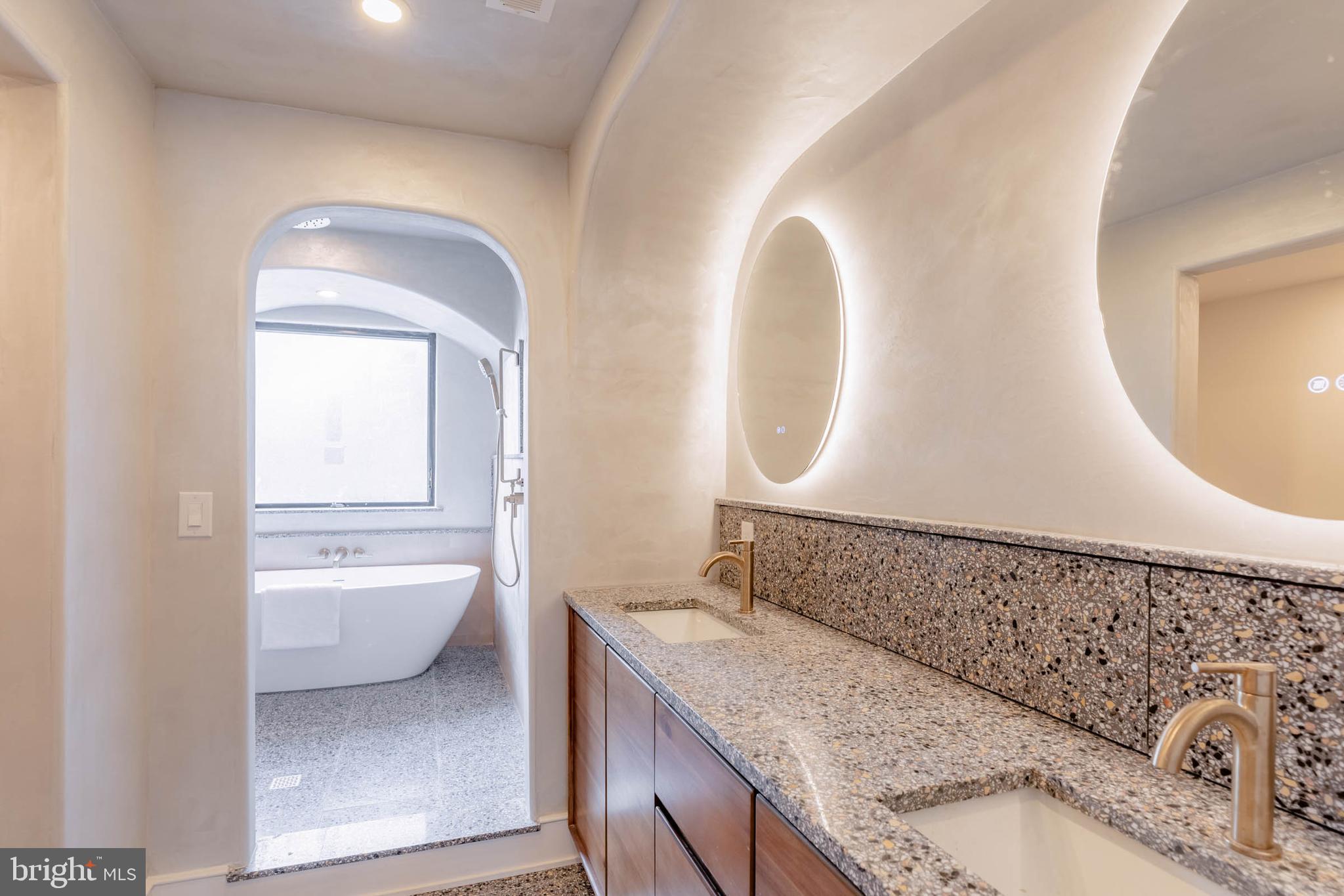 1714 MONTROSE STREET 4