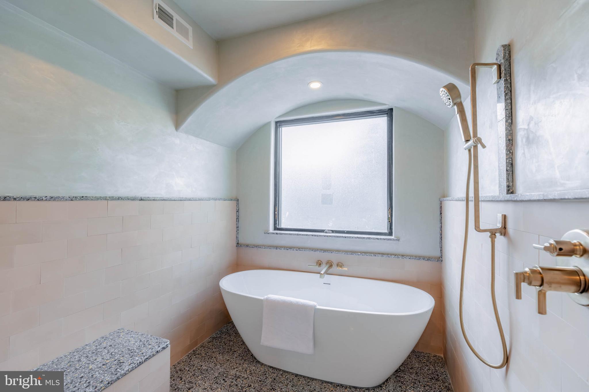 1714 MONTROSE STREET 4