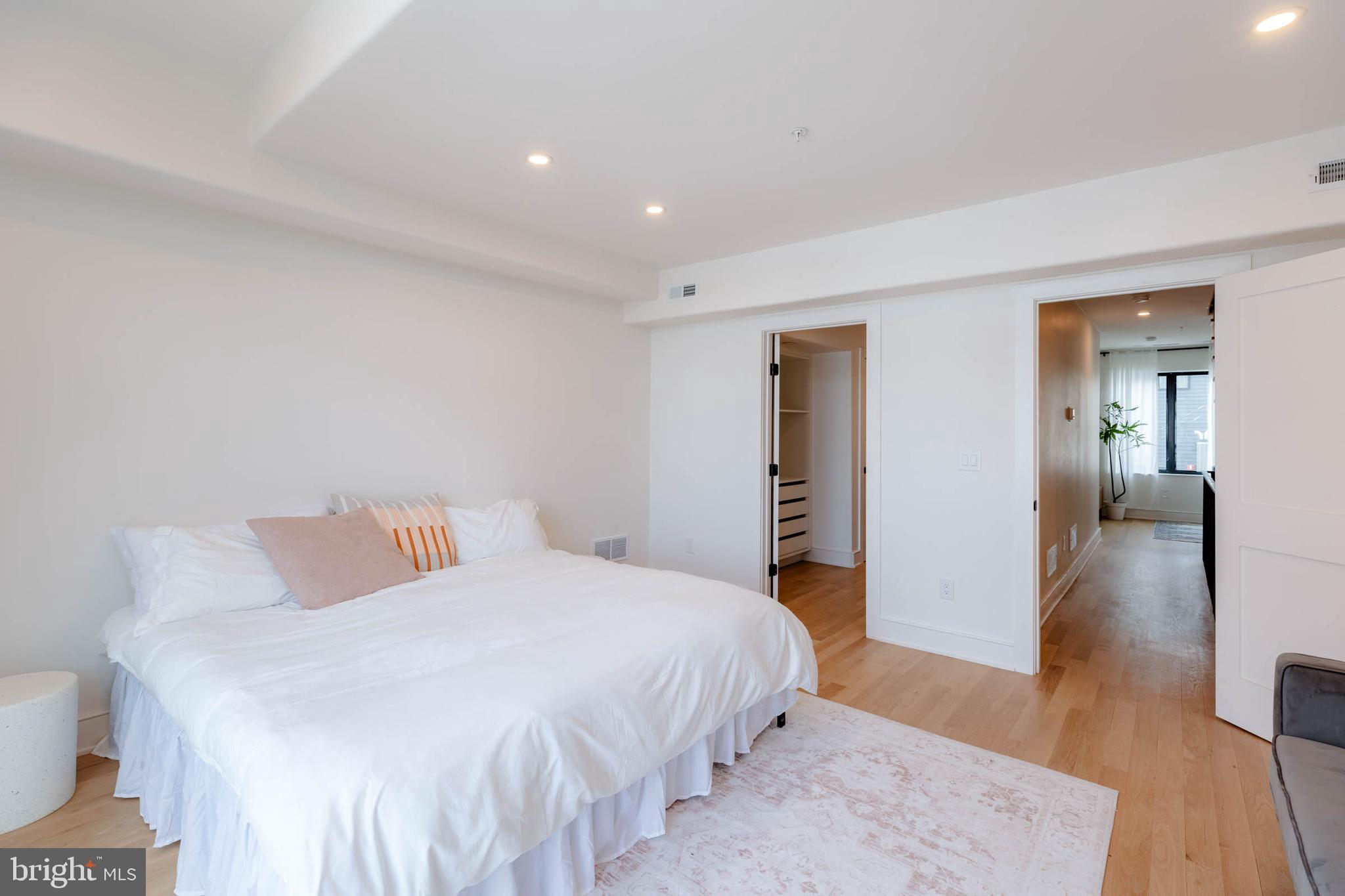 1714 MONTROSE STREET 4