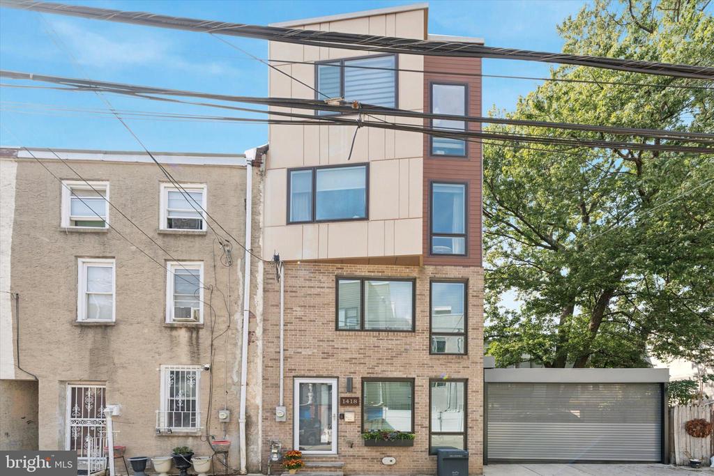 1418-20 N ORIANNA STREET