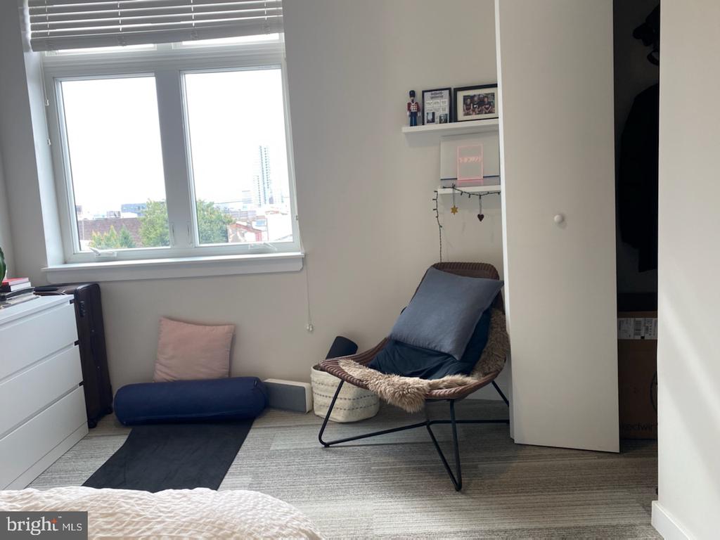 18 W GIRARD AVE 204