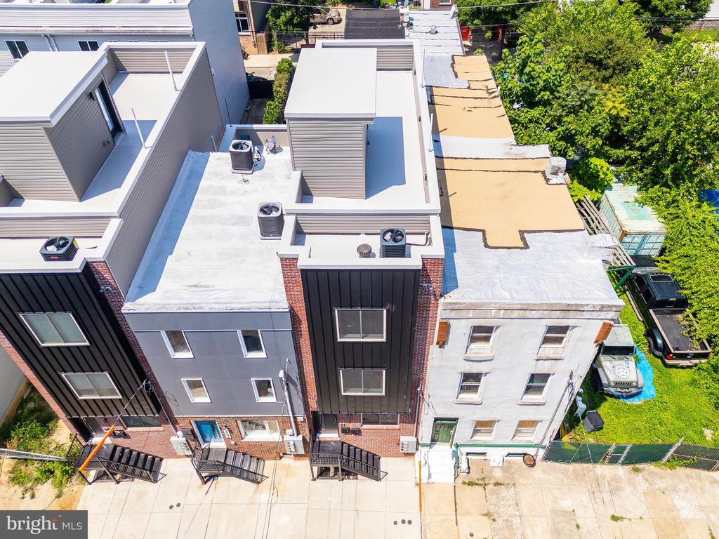 2048 N 3RD STREET