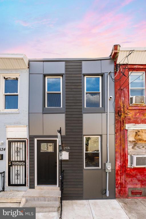 2536 N LEE STREET
