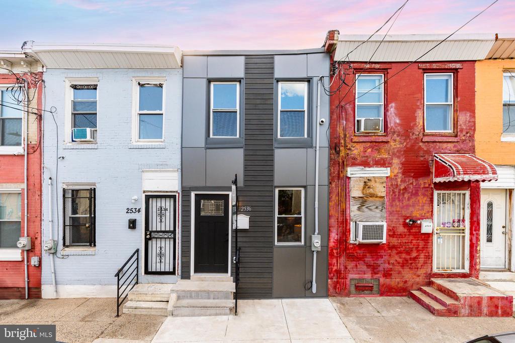 2536 N LEE STREET