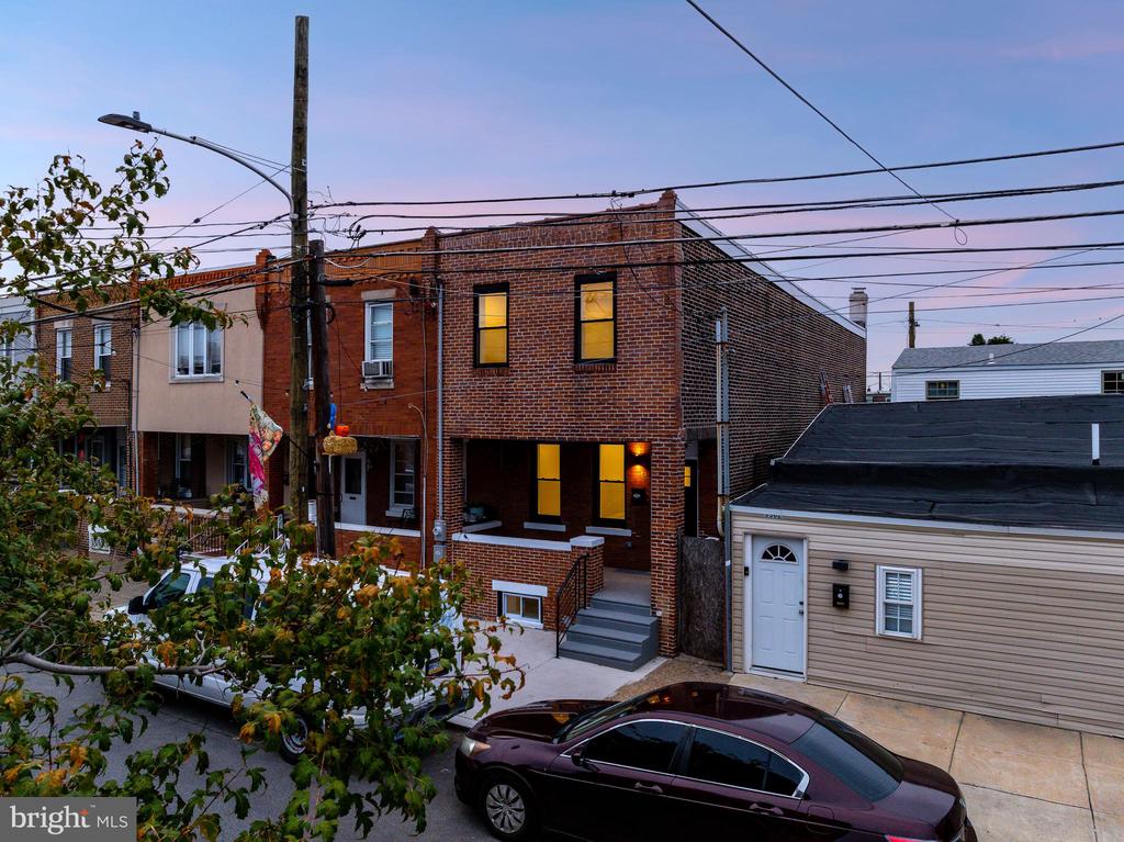 3354 EDGEMONT STREET