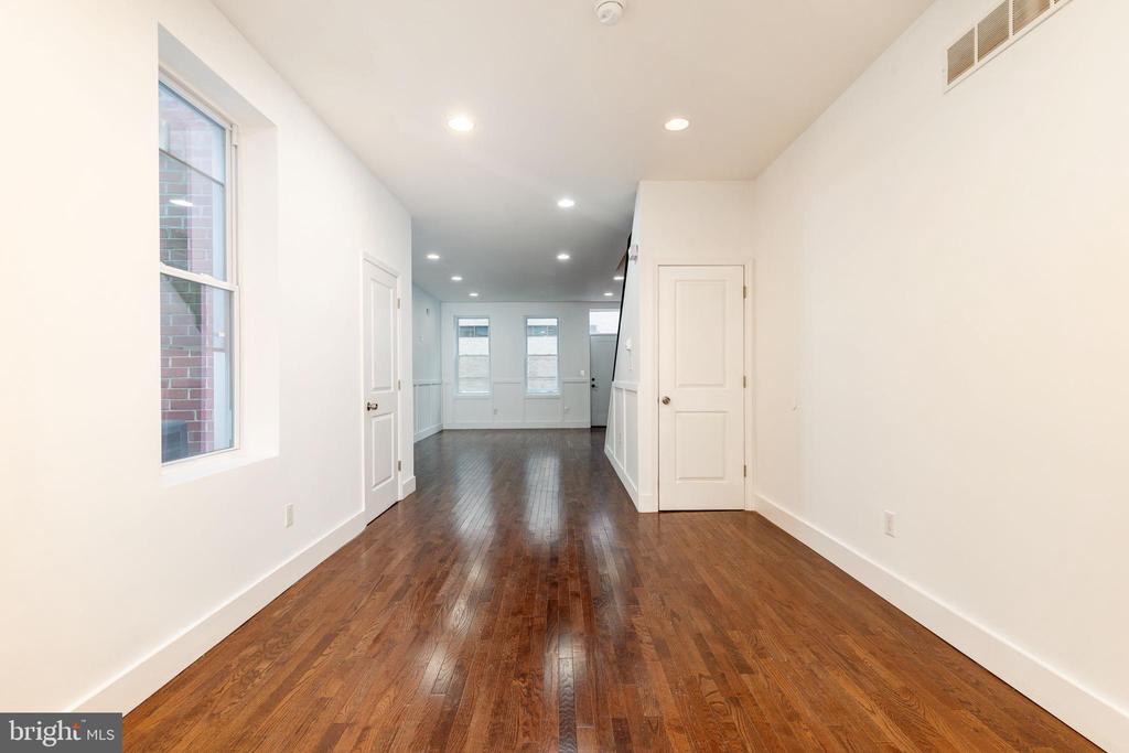 1928 S 15TH STREET