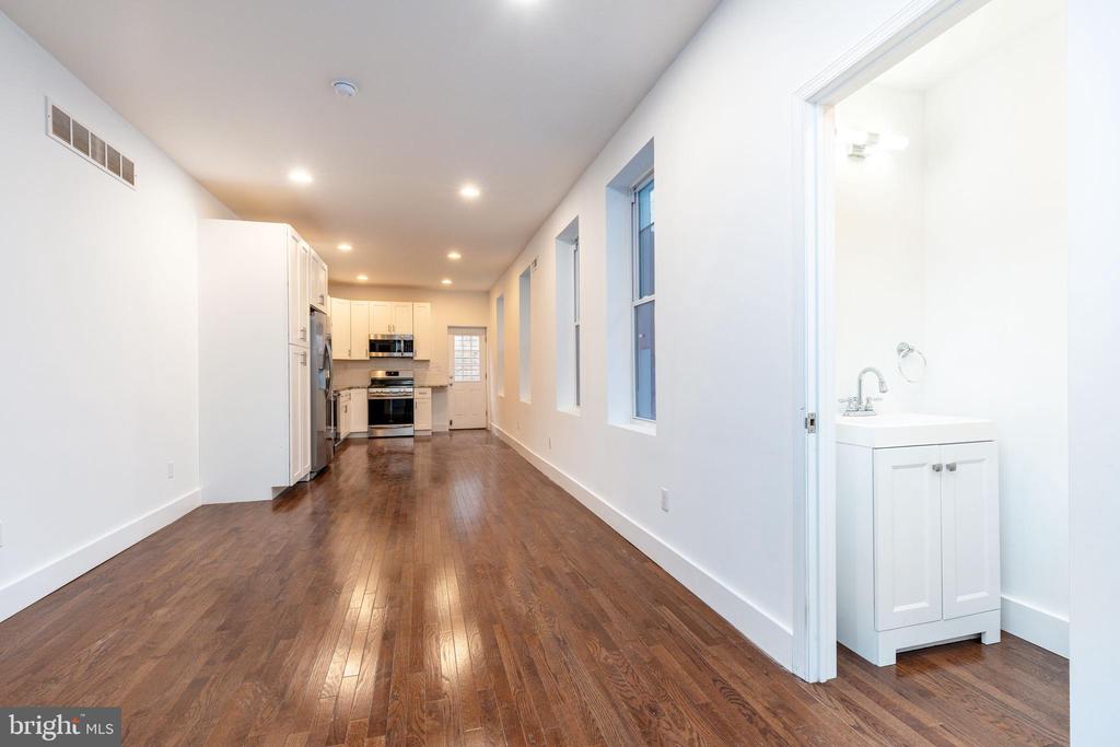 1928 S 15TH STREET