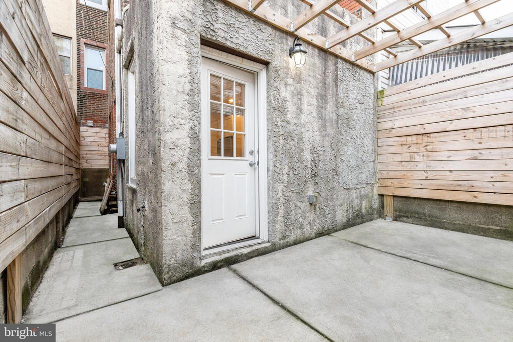 1928 S 15TH STREET