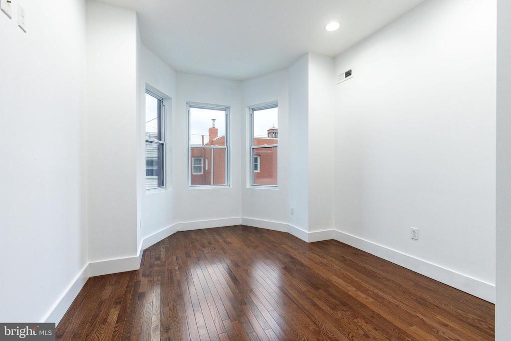 1928 S 15TH STREET