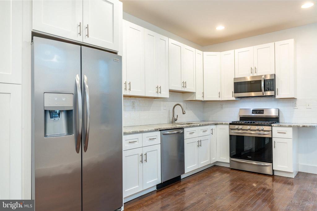 1928 S 15TH STREET