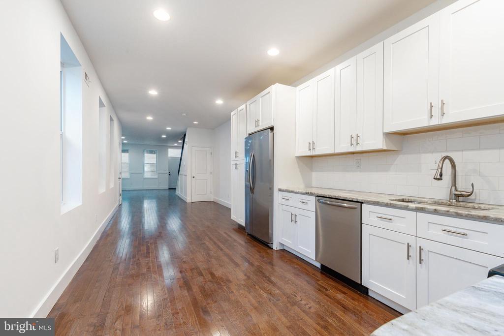 1928 S 15TH STREET