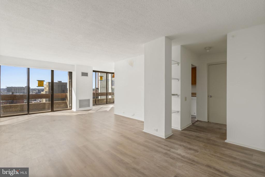 1326 SPRUCE STREET 42 1504