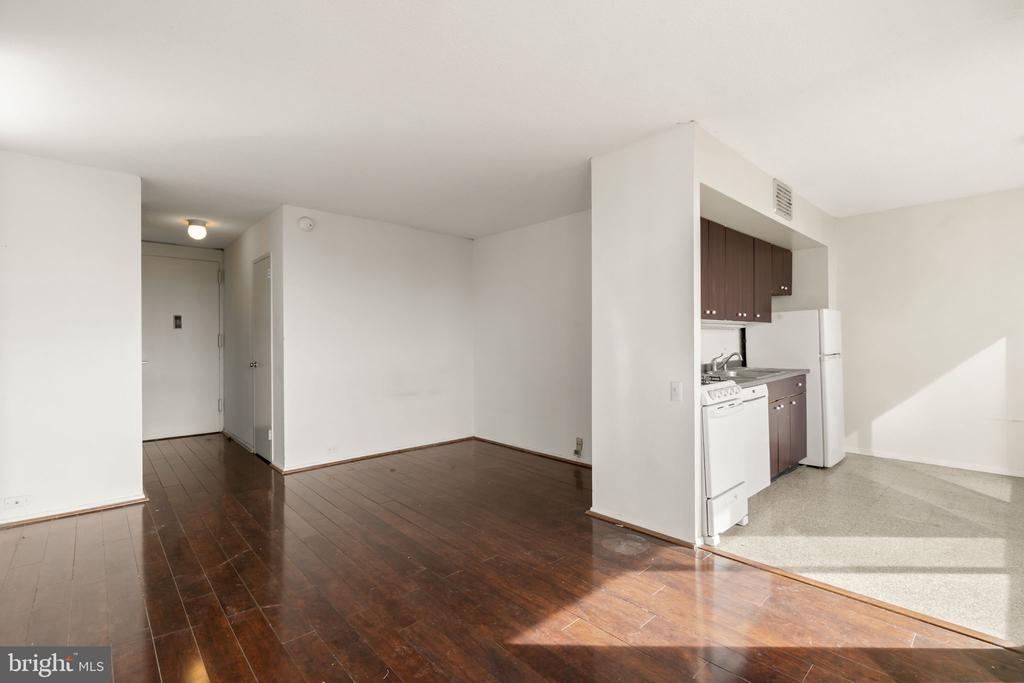1326 SPRUCE STREET 42 1502