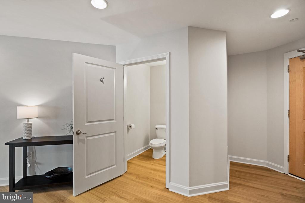 901 N PENN STREET R901