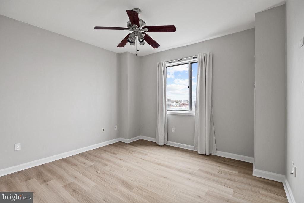 901 N PENN STREET R901