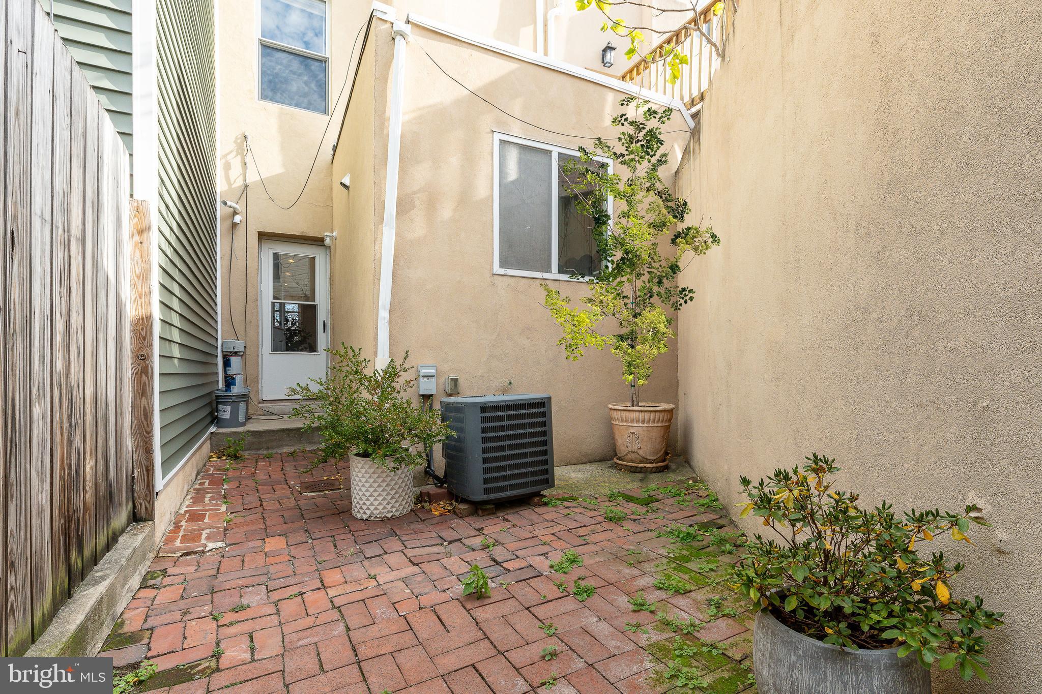 720 SHIRLEY STREET