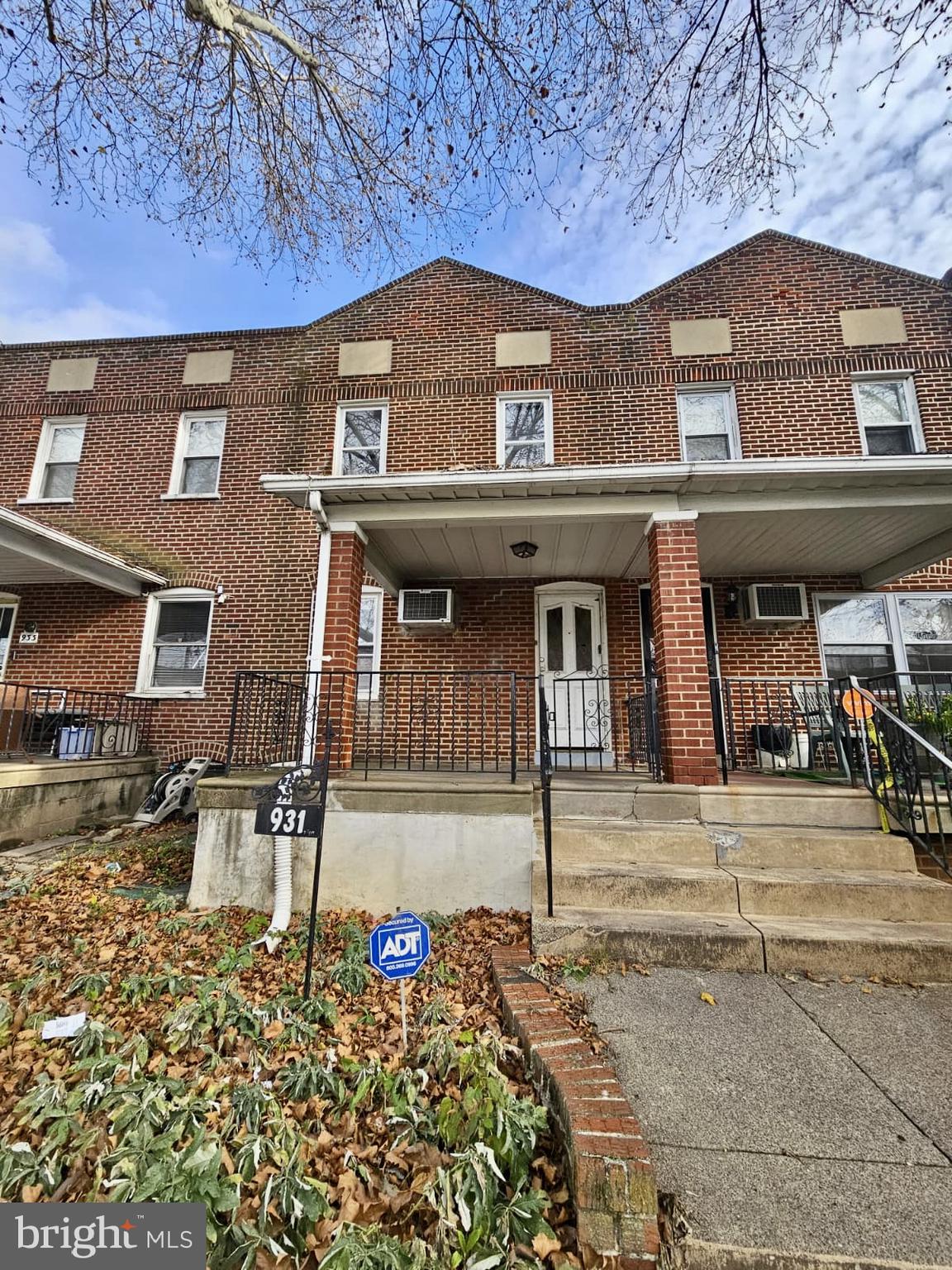 931 KENMORE ROAD