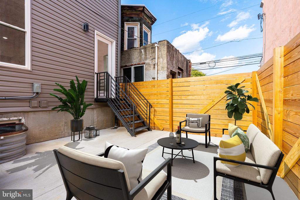 737 N 42ND STREET