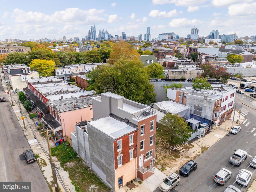 737 N 42ND STREET