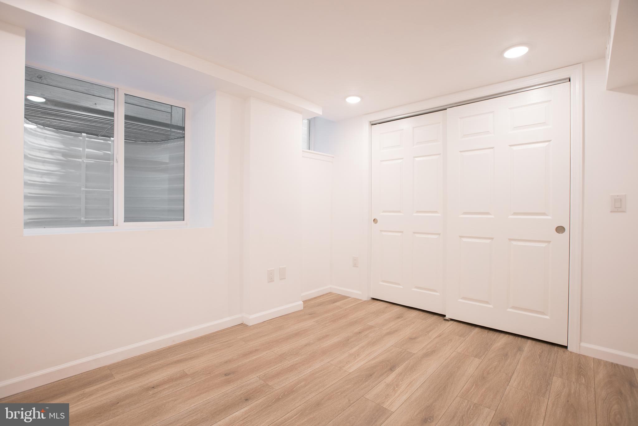 1611 SWAIN STREET 1